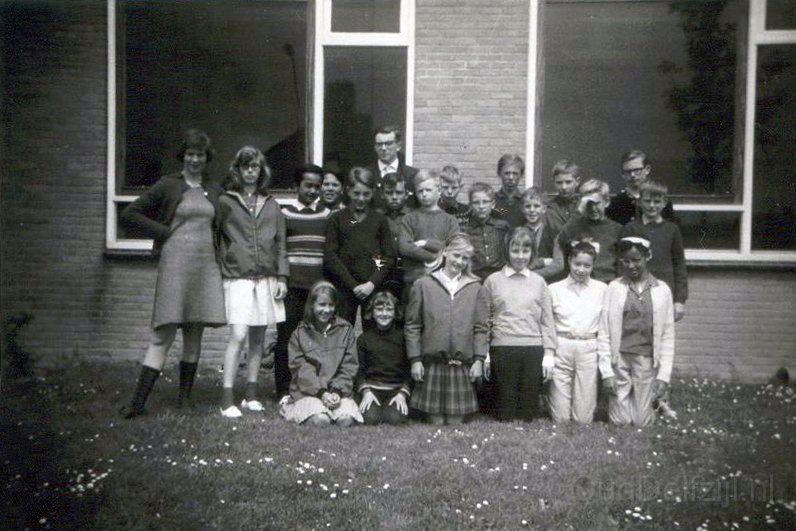 Schoolfoto Orion klas 6 1964 - 1965.jpg